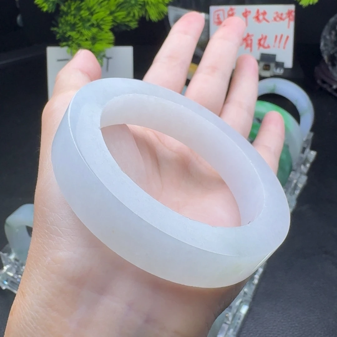 未镶嵌翡翠定制翡翠