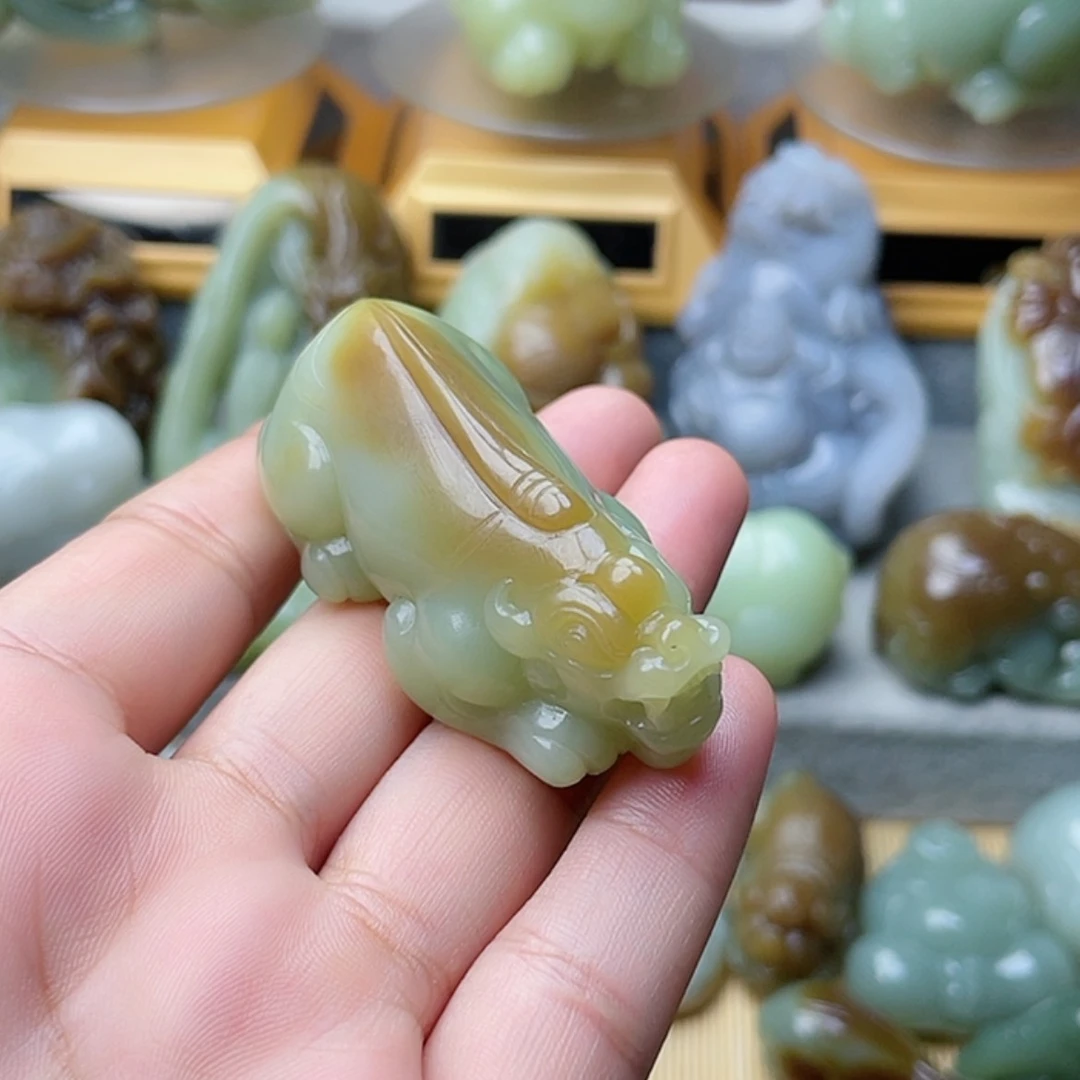 【闪购商品】未镶嵌和田玉挂件江**雨