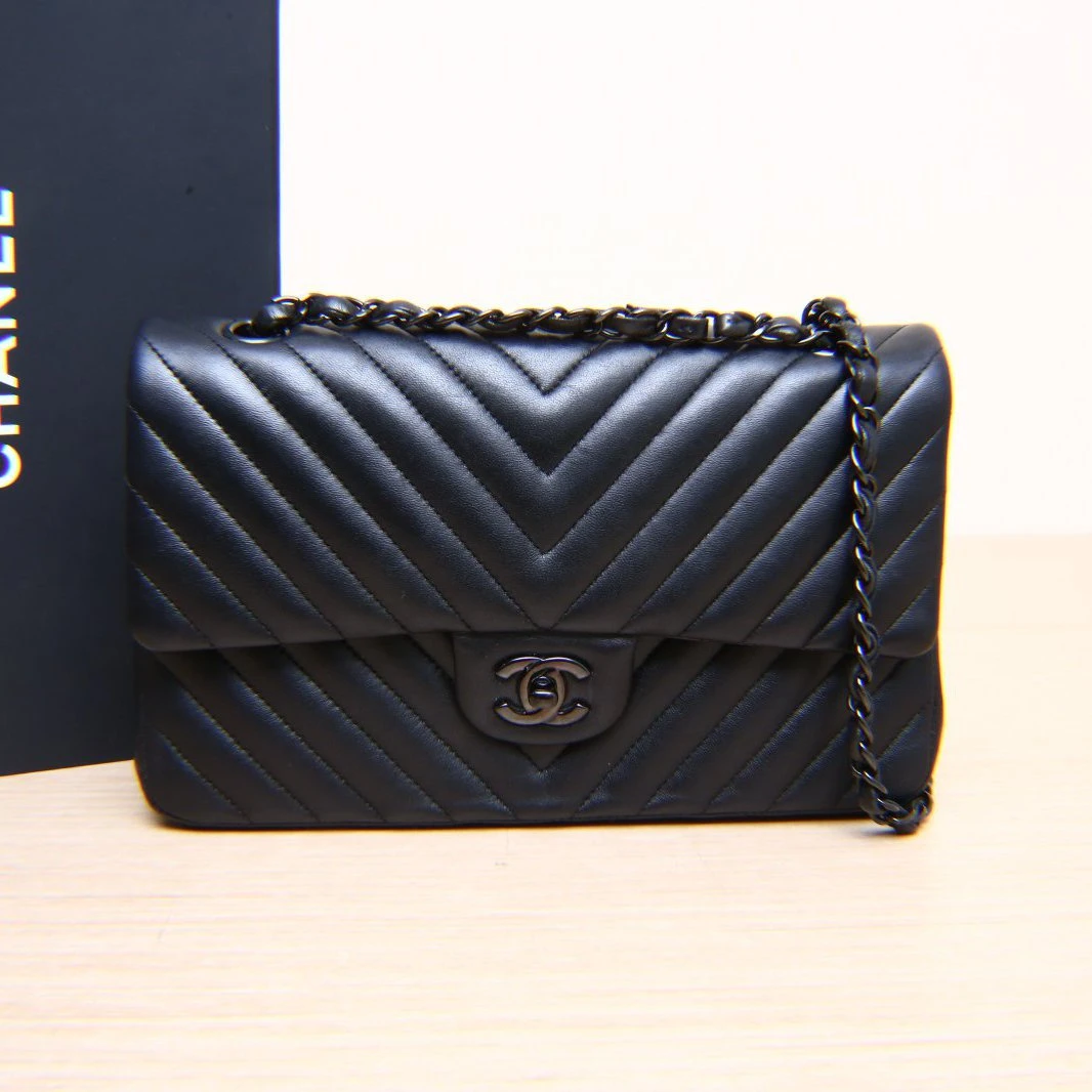 99新 Chanel/香奈儿 小花6珊 CF 口盖包 中号 黑色皮革S 21开V纹