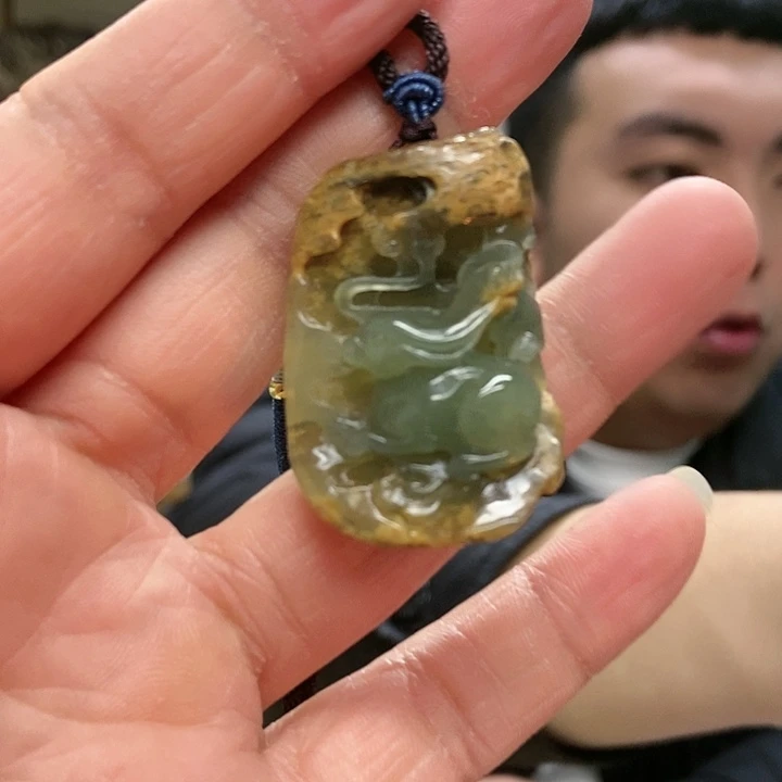 岫岩河磨玉（透闪石质玉）小件兔子未镶嵌