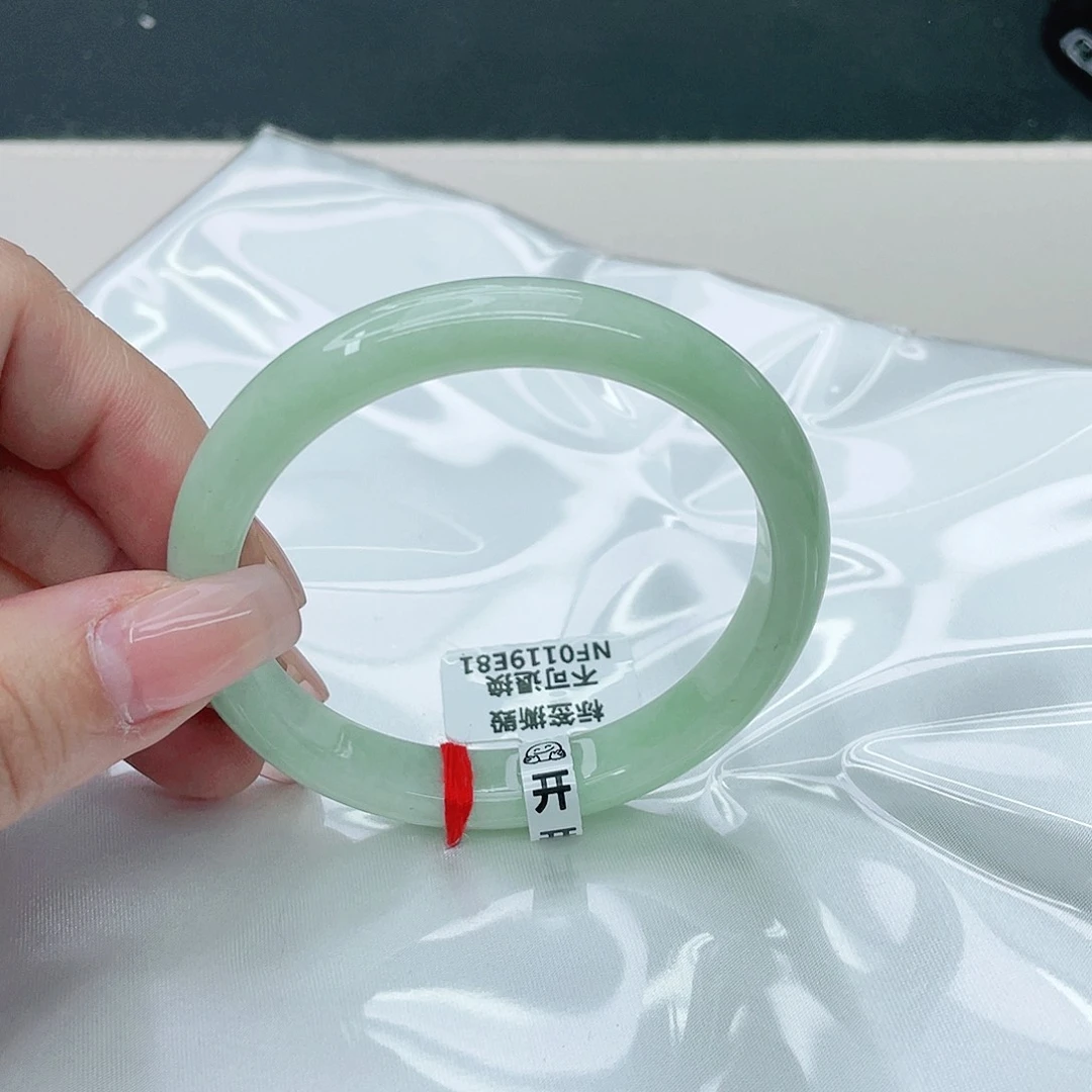 翡翠手镯未镶嵌正57.3