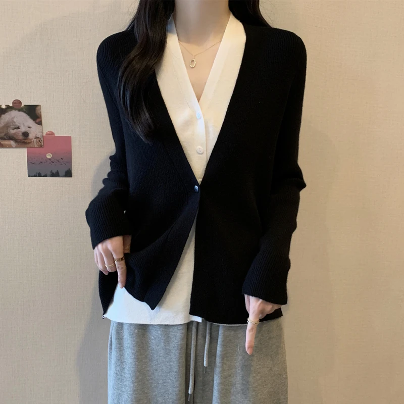 韩系假两件V领长袖针织衫女秋季2025新款大码胖mm巨好看遮肉上衣