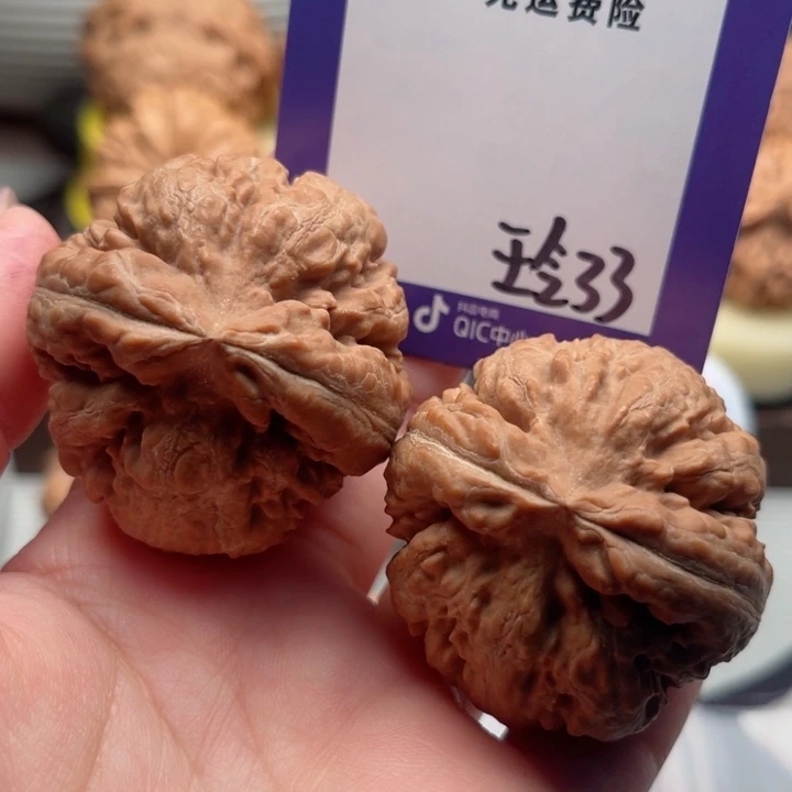 吊坠文玩核桃国**爹文玩核桃33