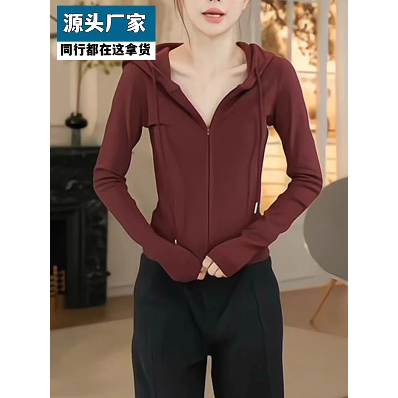 梵乐芬纯棉酒红色连帽长袖T恤女装2025春秋新款修身显瘦正肩上衣