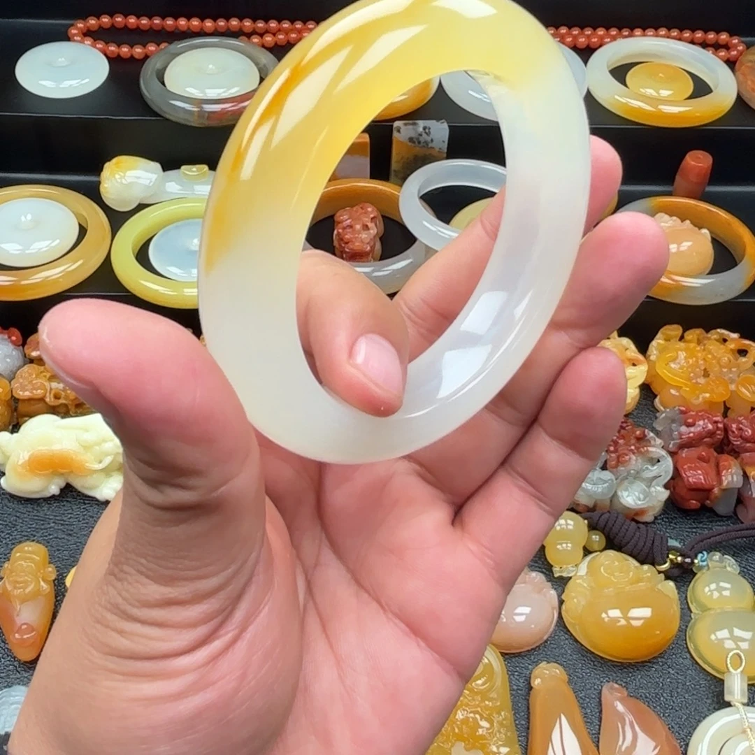 石英质玉（黄龙玉）未镶嵌手镯56圈口