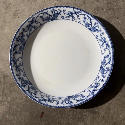 陶瓷8寸深窝盘一个