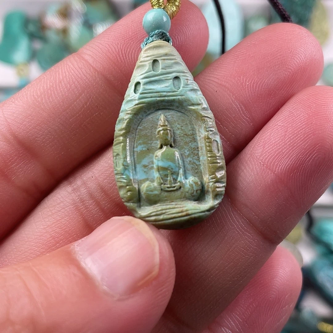 绿松石未镶嵌颈饰