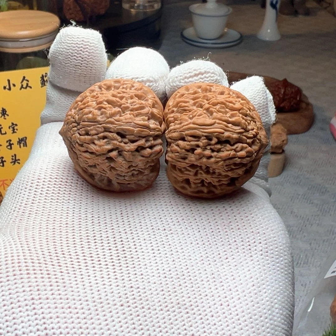 文玩核桃吊坠尚*庆红玛瑙9994