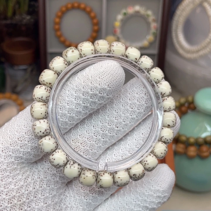 星月菩提手串河豚