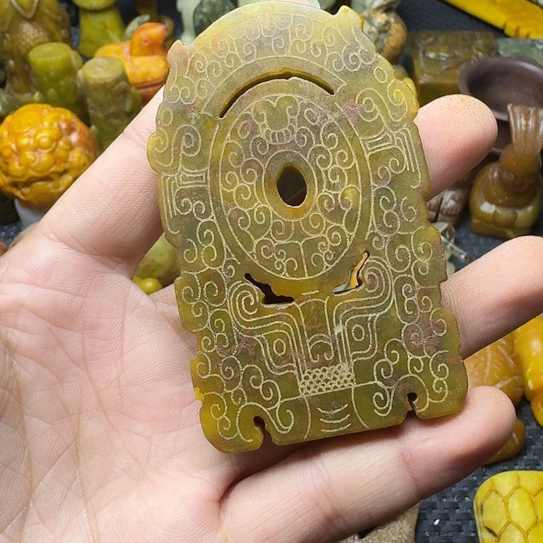 白玉菩提吊坠。。。