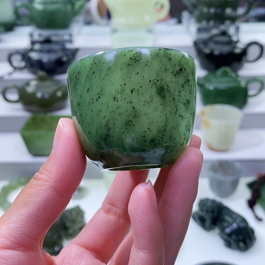 和田玉未镶嵌挂件杯子