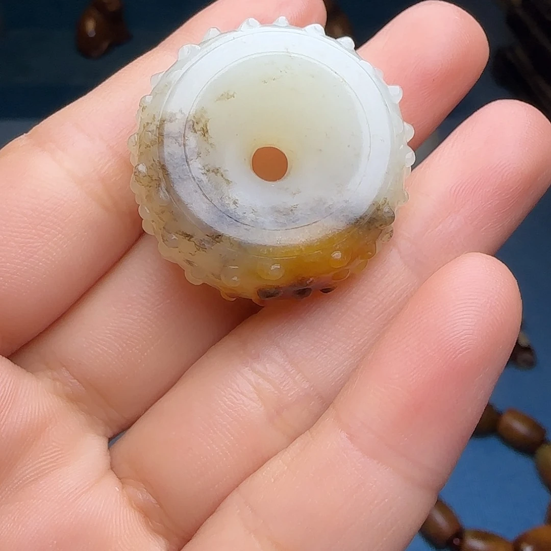 ****和田玉未镶嵌颈饰