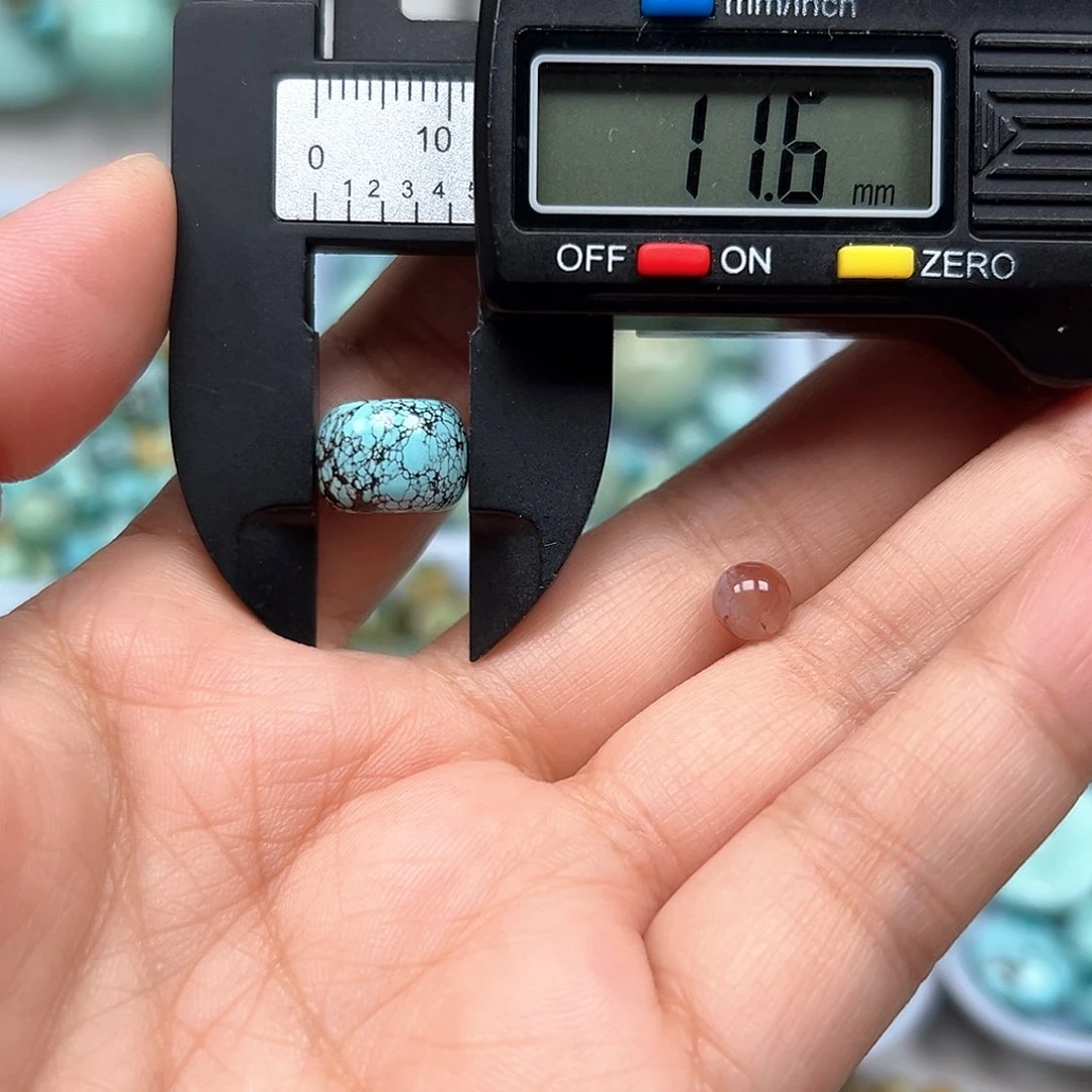 南红玛瑙未镶嵌珠宝奇石