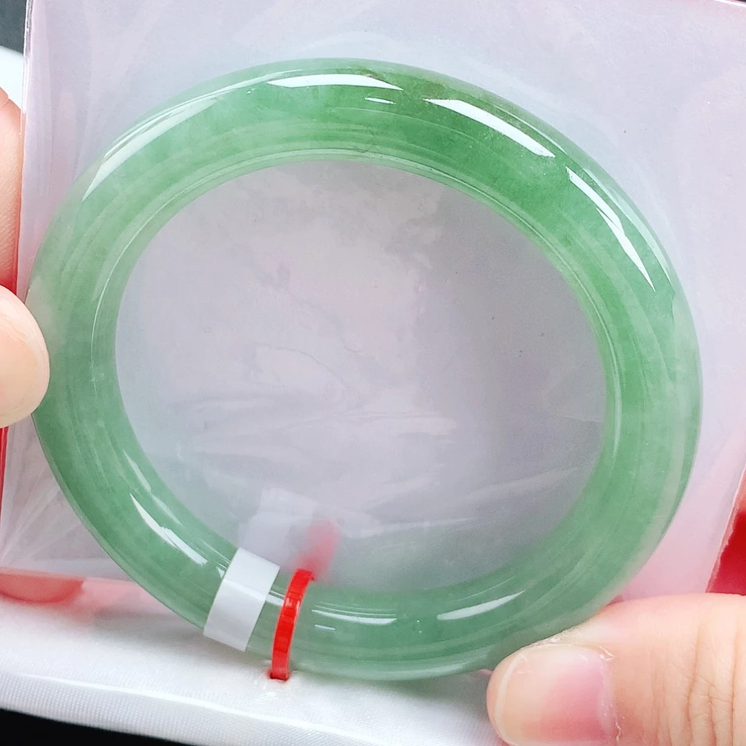 未镶嵌手镯（圆镯）翡翠52圈