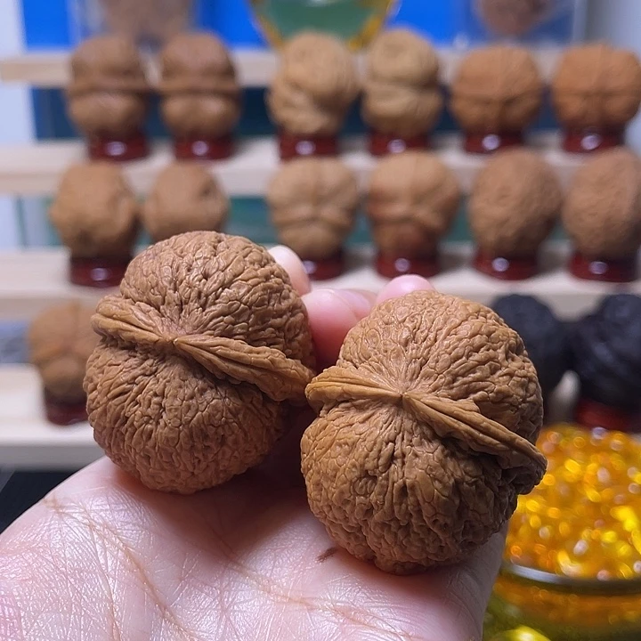 文玩核桃吊坠脑纹52