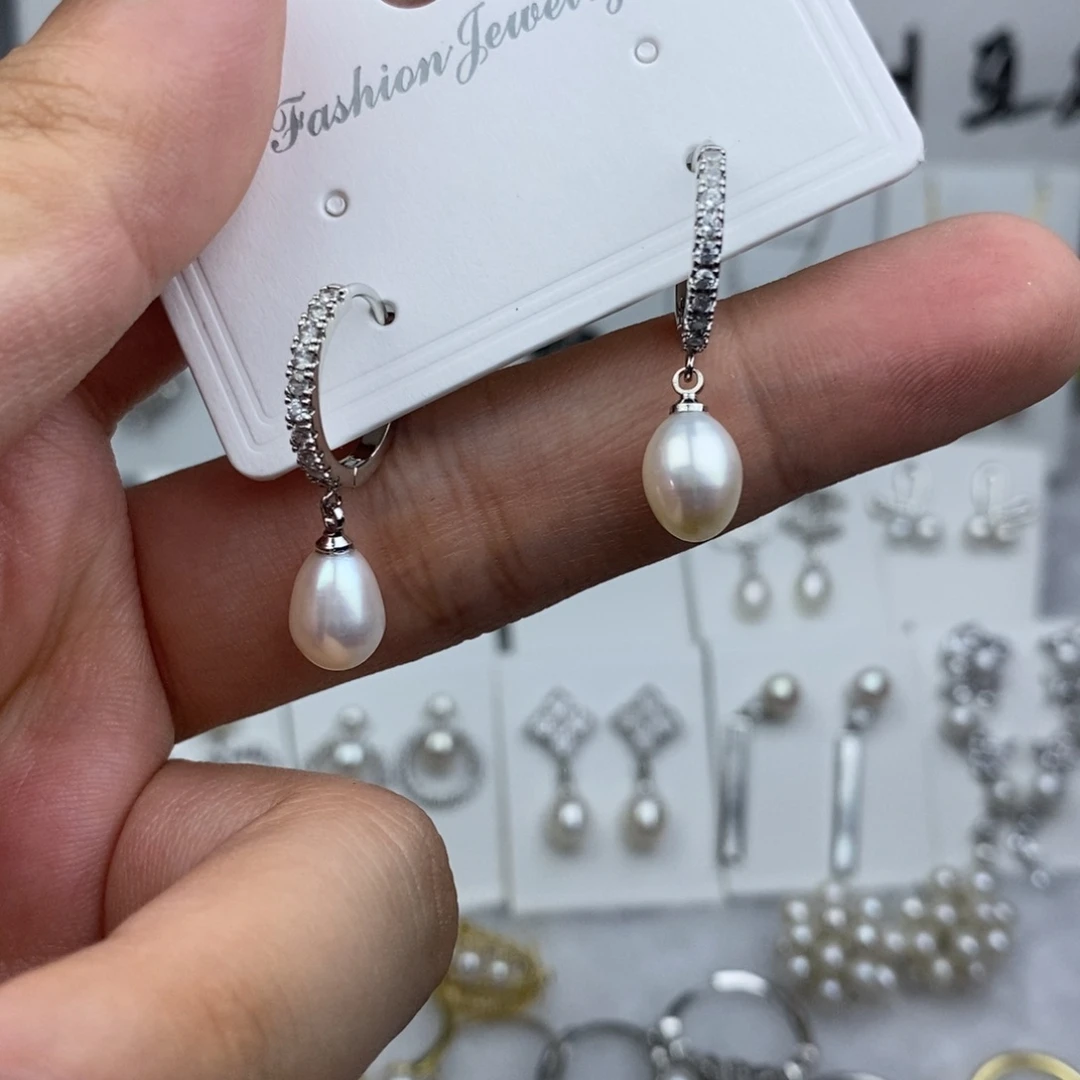 淡水珍珠耳饰未镶嵌