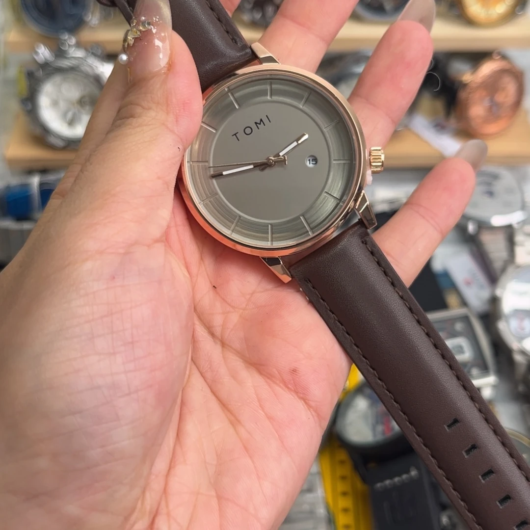 钢猪皮（革）石英机芯