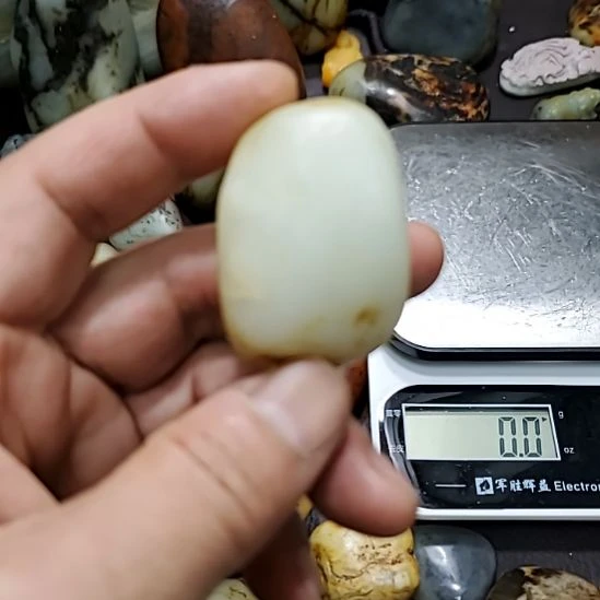 和田玉（糖玉）未镶嵌挂件