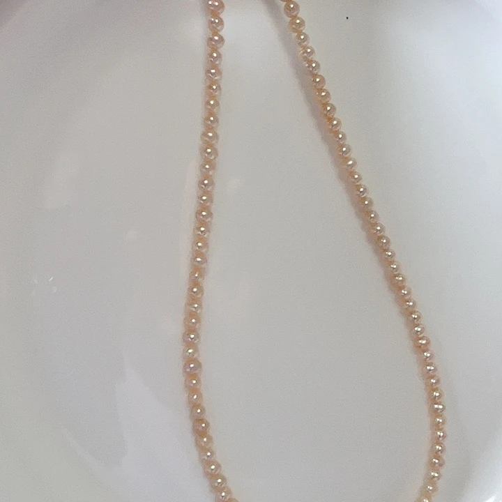 淡水珍珠4.1左右中国红未镶嵌