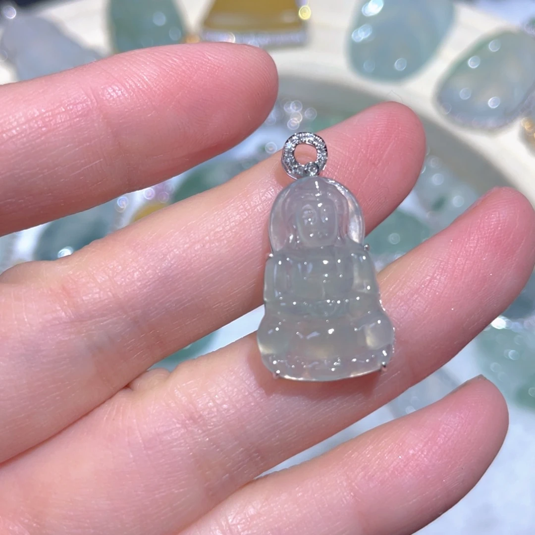 翡翠颈饰18K金镶嵌翡翠