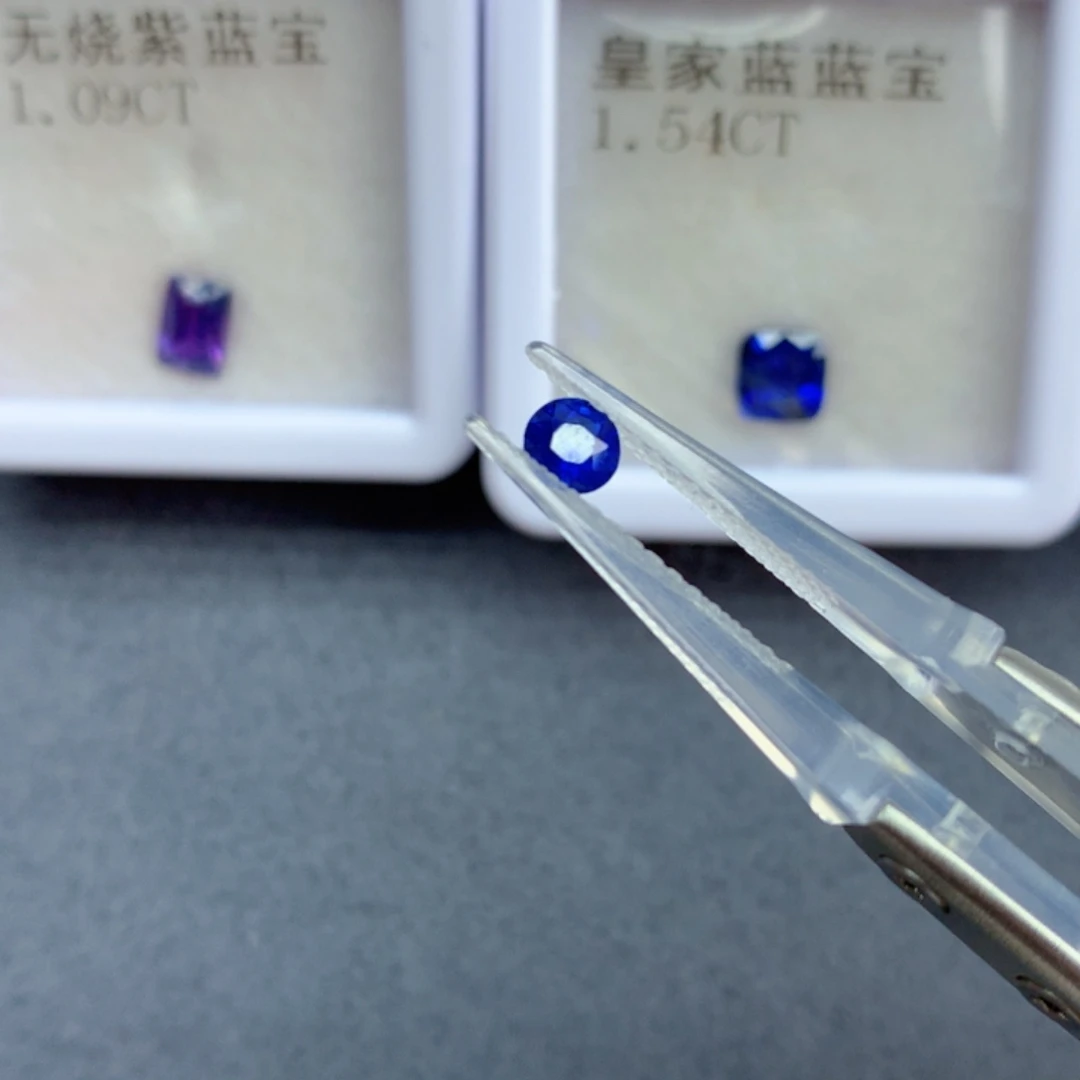 蓝宝石0.41克拉裸石未镶嵌