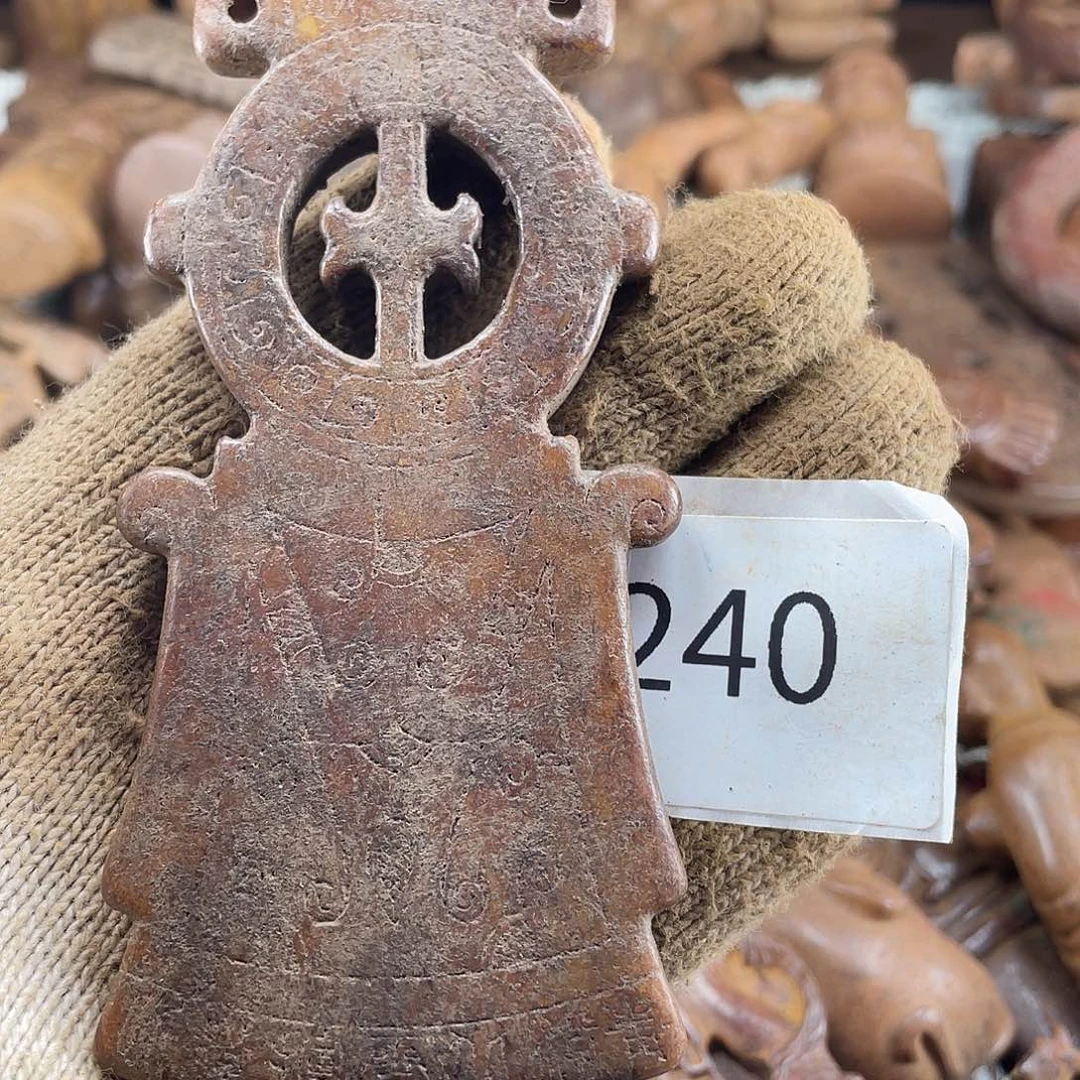 和田玉（糖玉）未镶嵌挂件