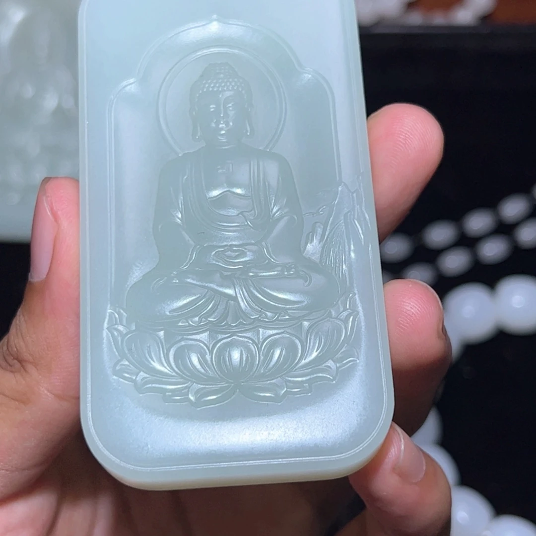 ****爷和田玉未镶嵌颈饰