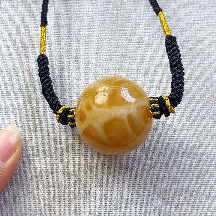 华***梅未镶嵌颈饰蜜蜡蜜蜡