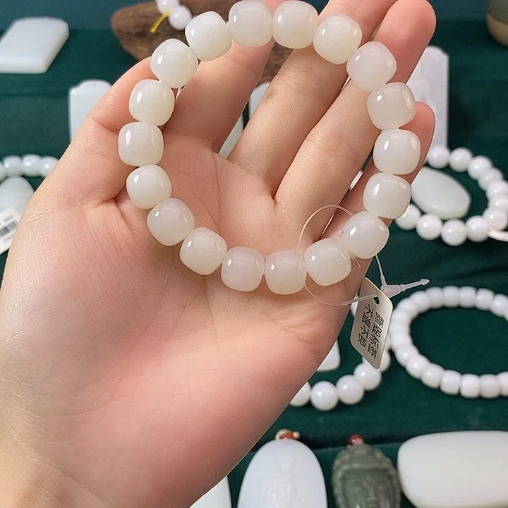 好***的颈饰未镶嵌和田玉12老型