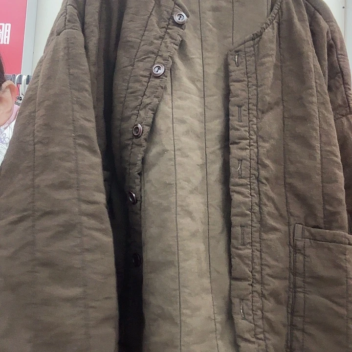 咖色短款棉服不退换