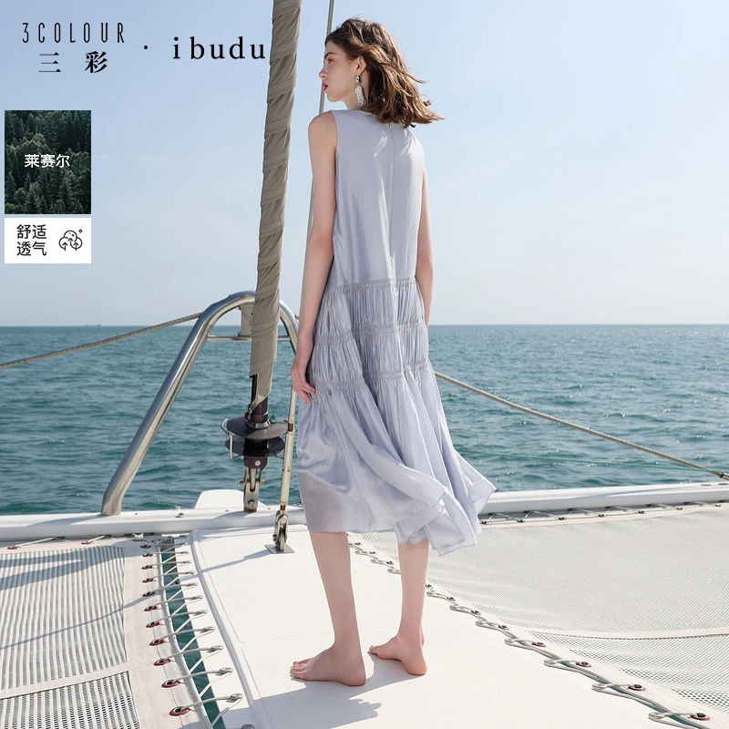 三彩ibudu2025夏季新款圆领无袖连衣裙莱赛尔宽松大摆长裙度假