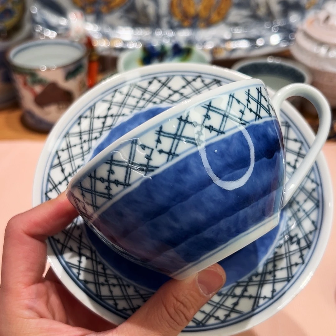 咖啡杯和茶杯是我们学校一