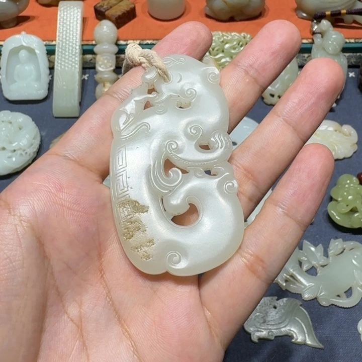 先***汁和田玉未镶嵌颈饰