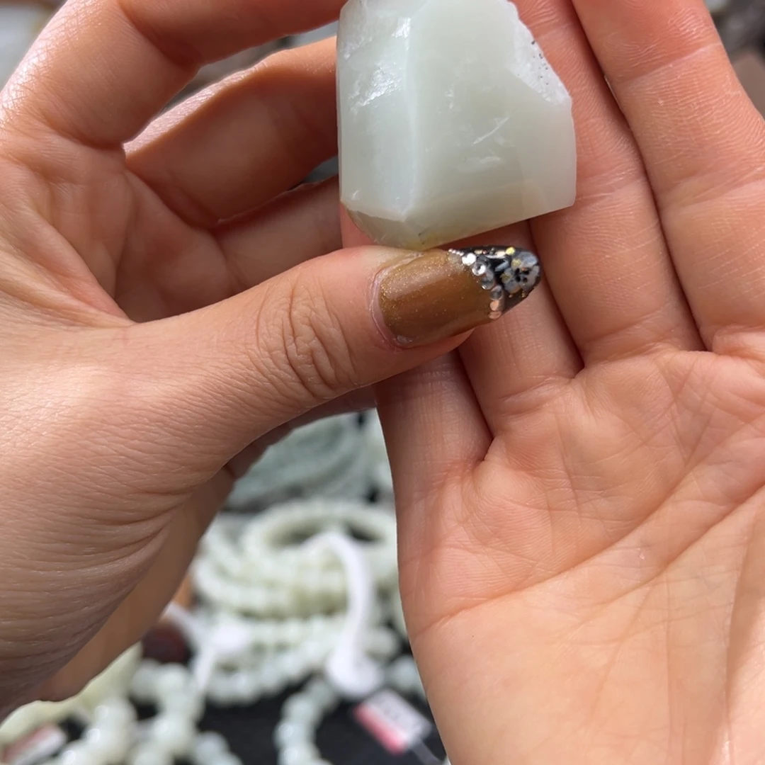 和田玉未镶嵌珠宝半成品