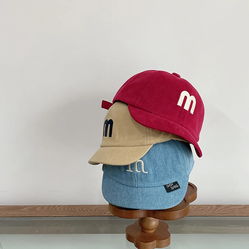 M字母球帽男童1-2岁帽子百搭圆顶软顶时尚春夏季宝宝短檐鸭舌帽