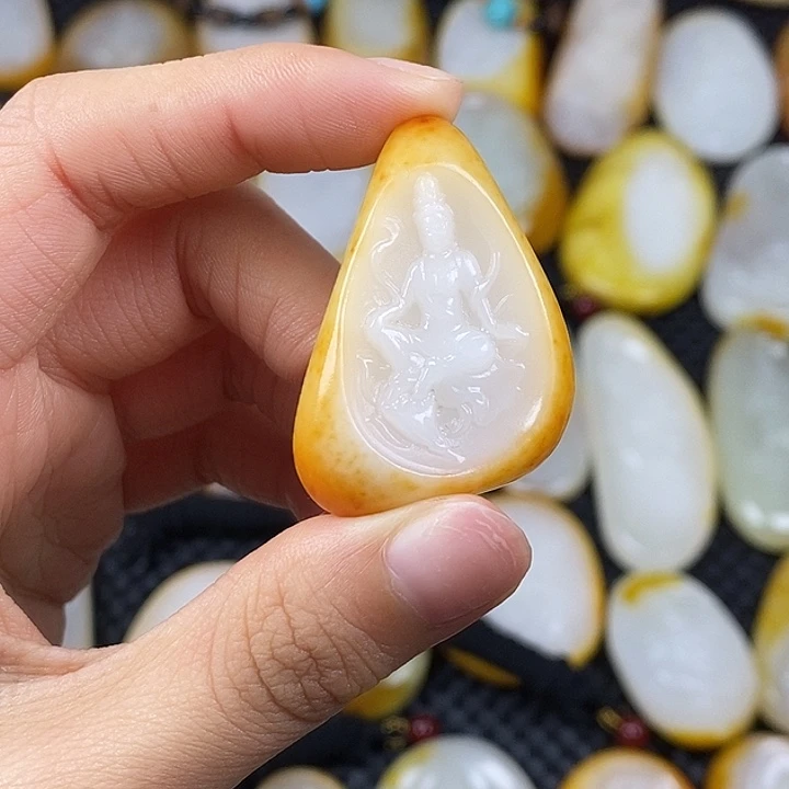 和田玉未镶嵌颈饰