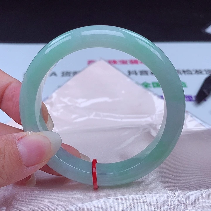 翡翠手镯未镶嵌手镯001580