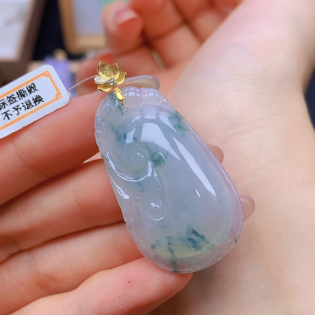 翡翠18K金镶嵌颈饰翡翠