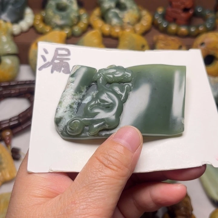 岫岩河磨玉（透闪石质玉）未镶嵌珠宝奇石