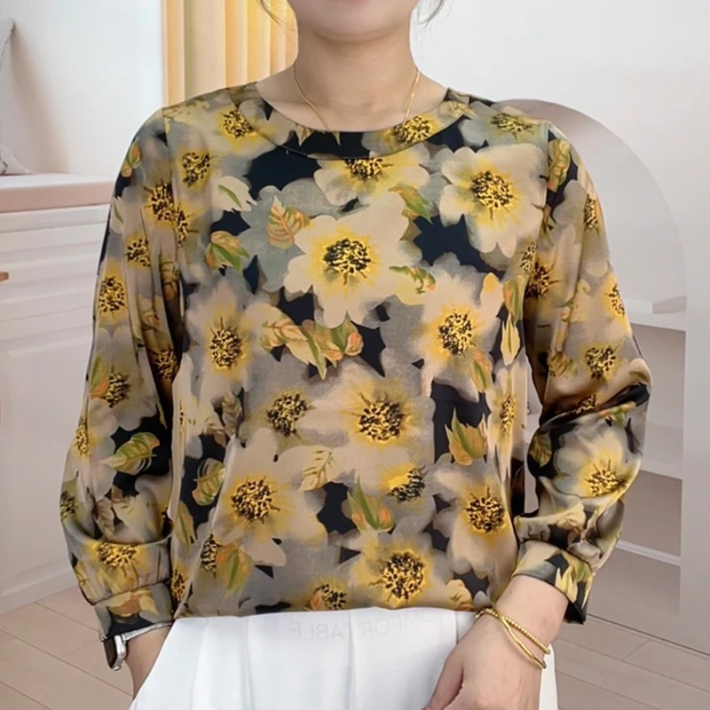 【036吉祥花】2025年春季新款显瘦时尚百搭圆领妈妈装小衫