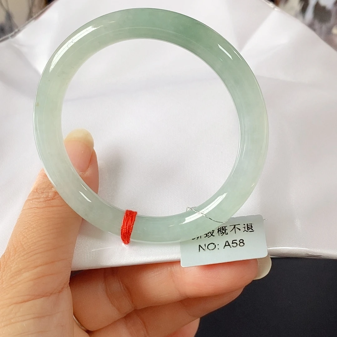 未镶嵌手镯翡翠手镯