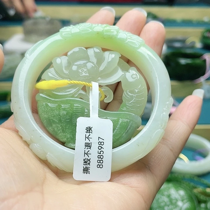 和田玉套镯56+圈口。编号58未镶嵌f****g