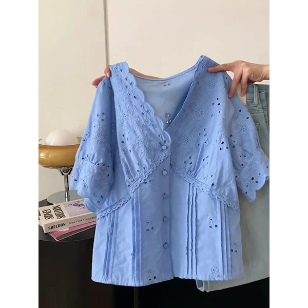 法式镂空蕾丝花边蓝色短袖衬衫女夏季设计感小众气质显瘦小衫上衣