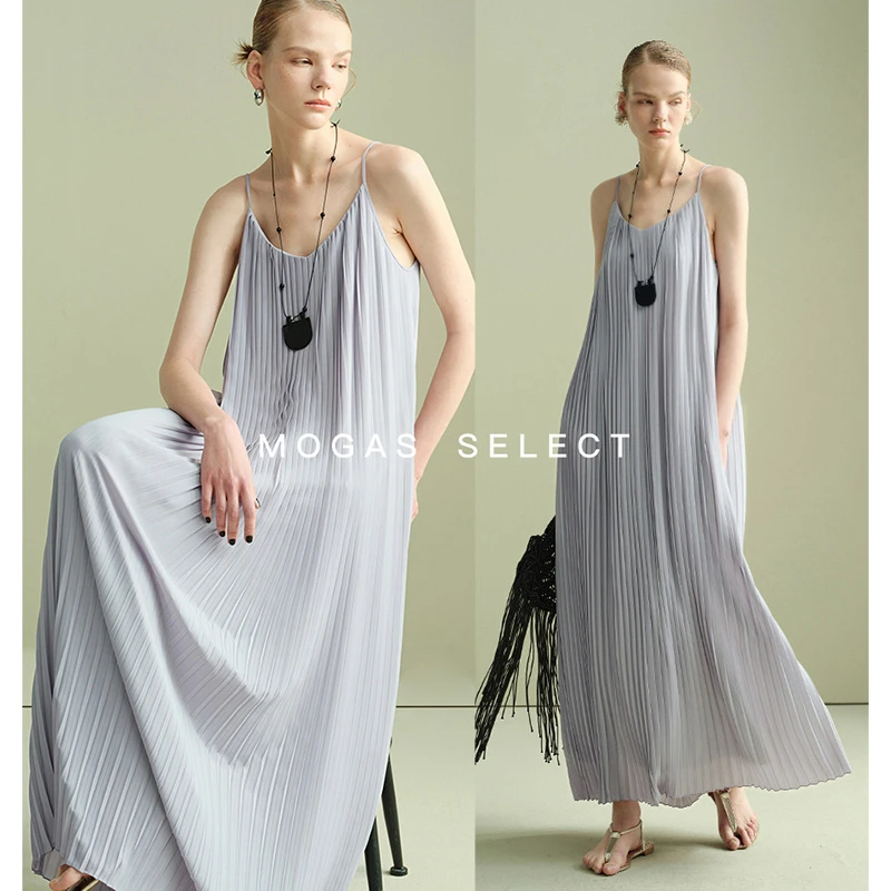 Mogas【粉丝回馈】风琴褶三宅风压褶V领吊带连衣裙女夏赠腰带331103