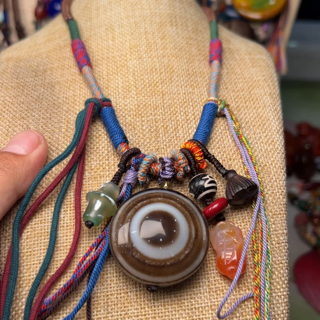 玛瑙/玉髓颈饰未镶嵌