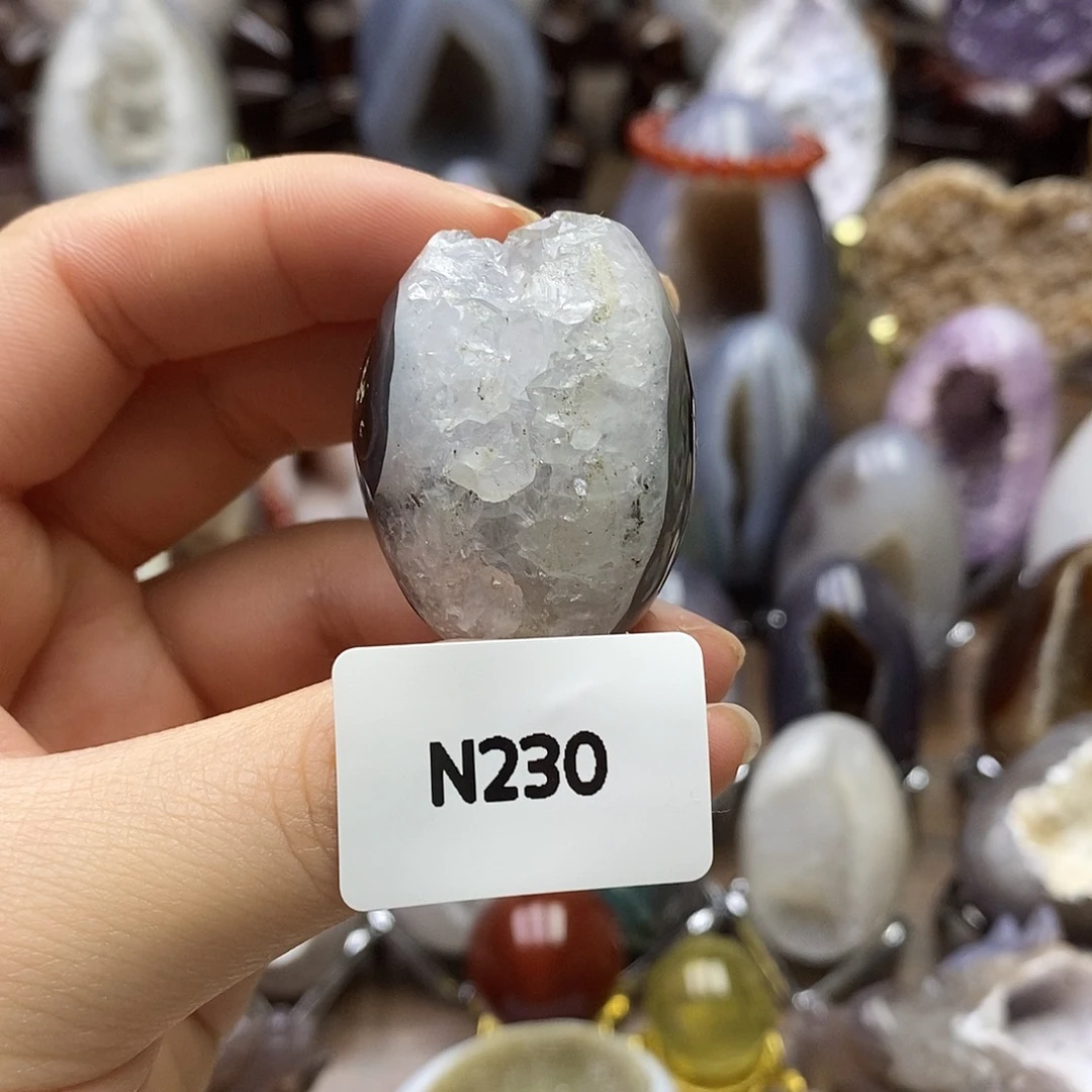 未镶嵌水晶大型摆件（非配饰）