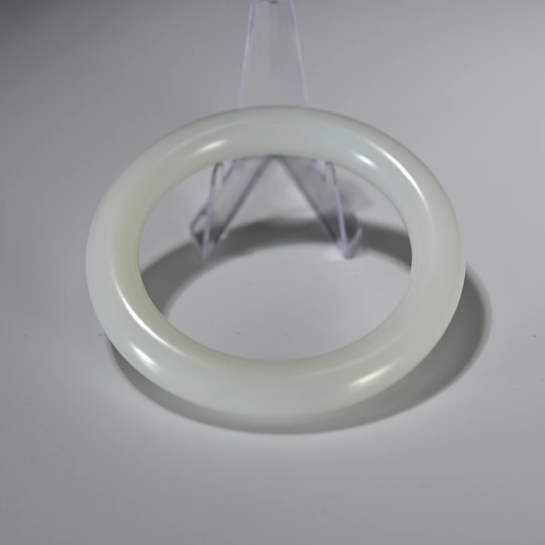 Lot8848 2510290227和田玉白玉手镯/杭拍