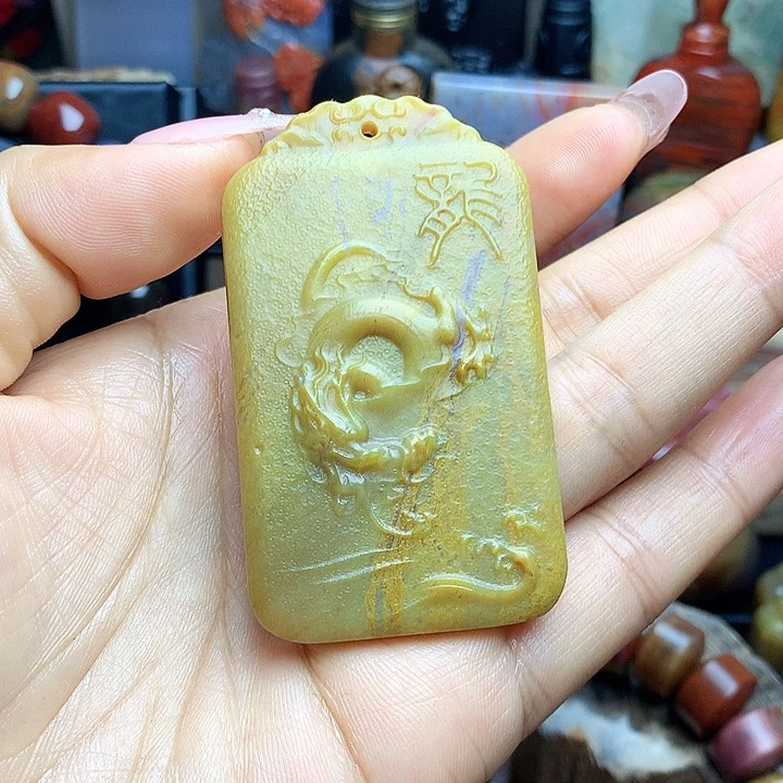 硅化玉未镶嵌吊坠(不含链)龙牌