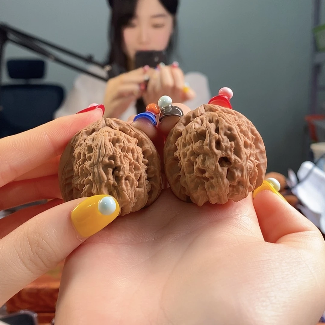 文玩核桃吊坠39三角白全品