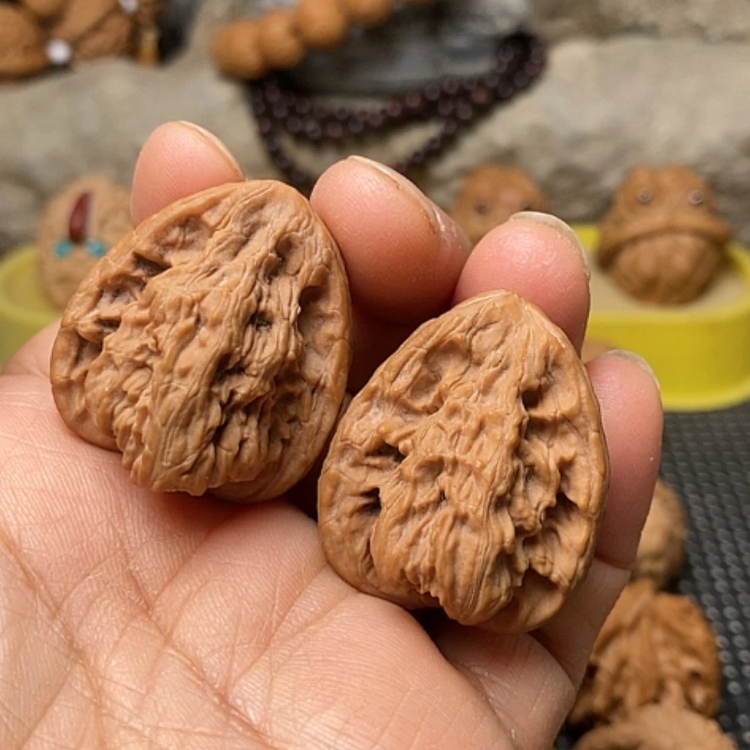 【闪购商品】把件文玩核桃南疆异型塔尖手捻